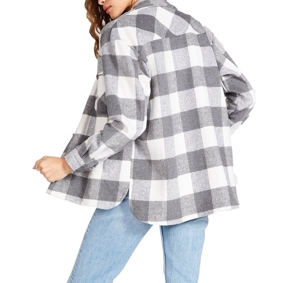 Steve Madden Plaid Gray and Whitr Shacket - Picture 3 of 4